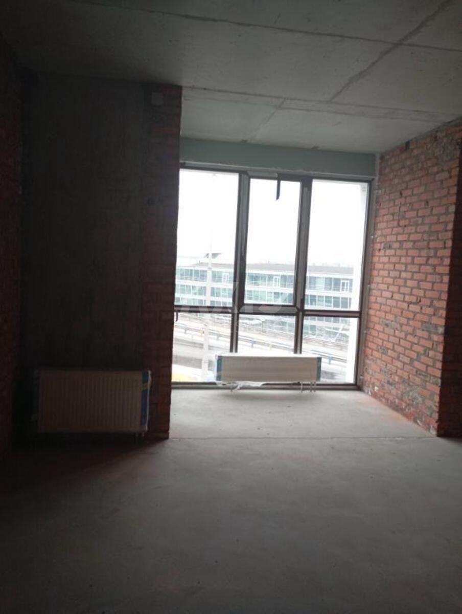1k apartment vul. Naberezhno-Hreshhatyc'ka 210