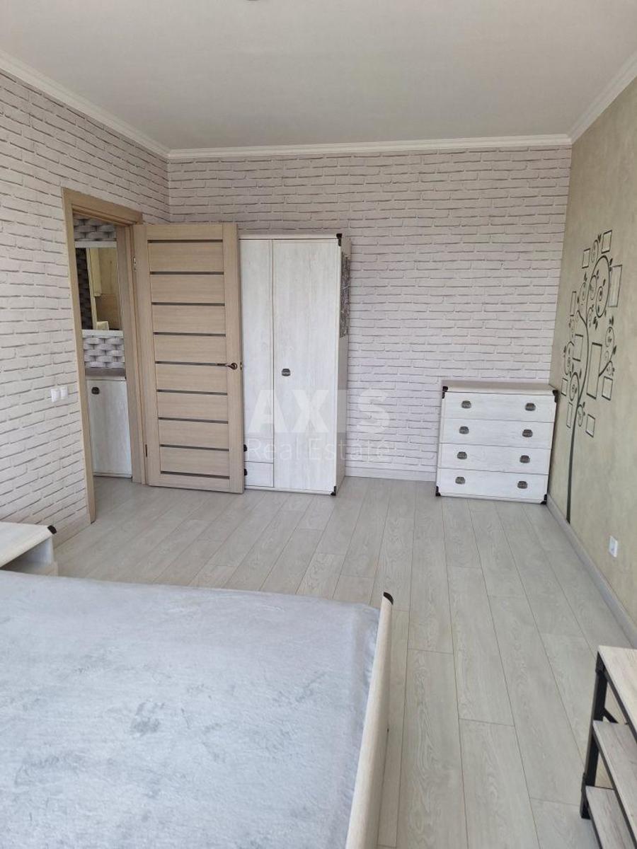 1k apartment vul. Myloslavs'ka 20