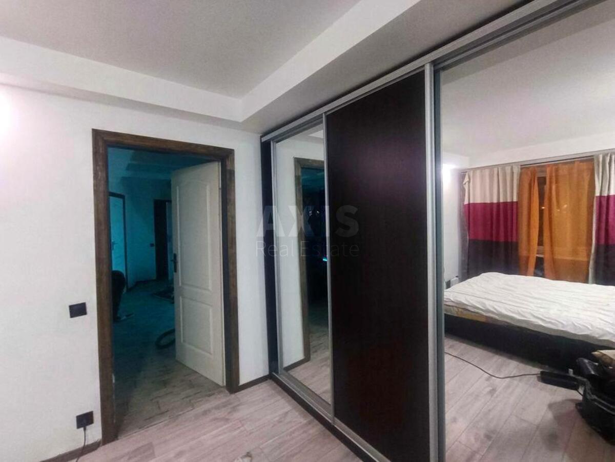 2k apartment vul. Entuziastiv 17593893