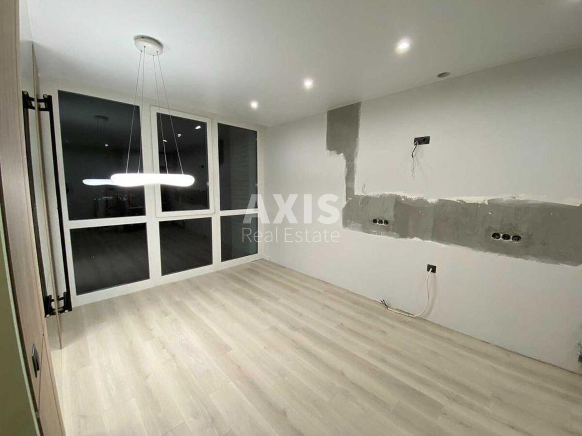 3k apartment vul. Malynovs'kogo Marshala 817
