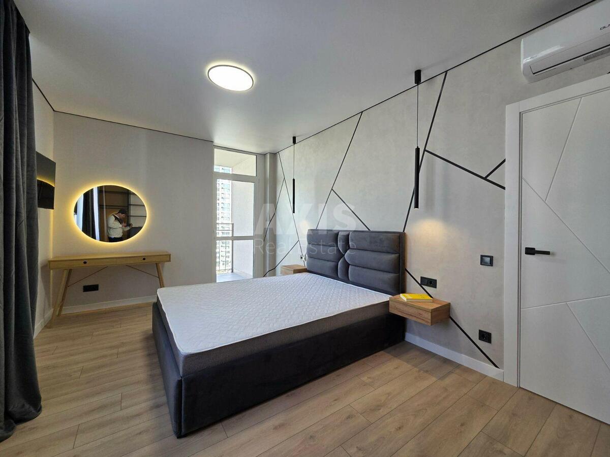2k apartment vul. Rodyny Kristeriv 14Б7