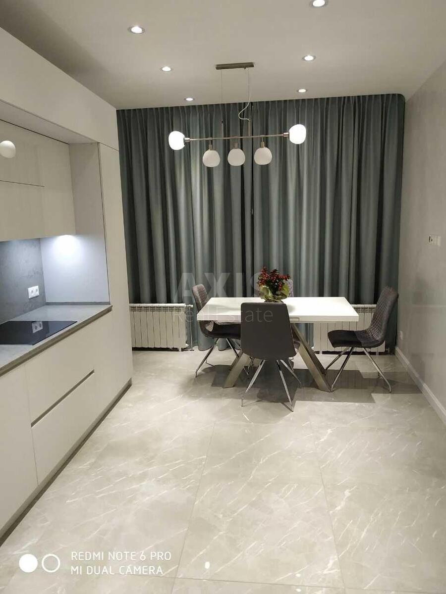 3k apartment vul. Barbjusa Anri 28А0