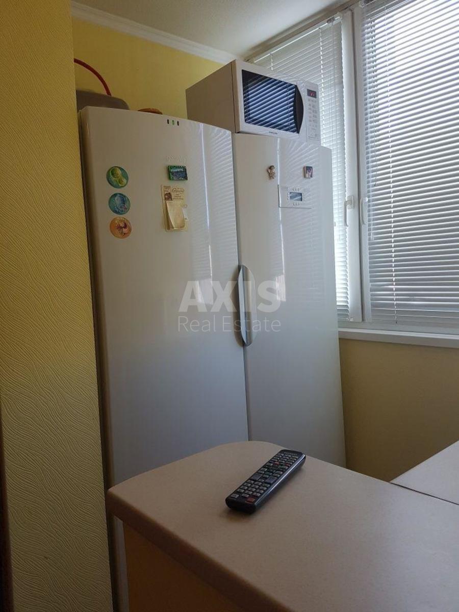 3k apartment vul. Chervona kalyna 681