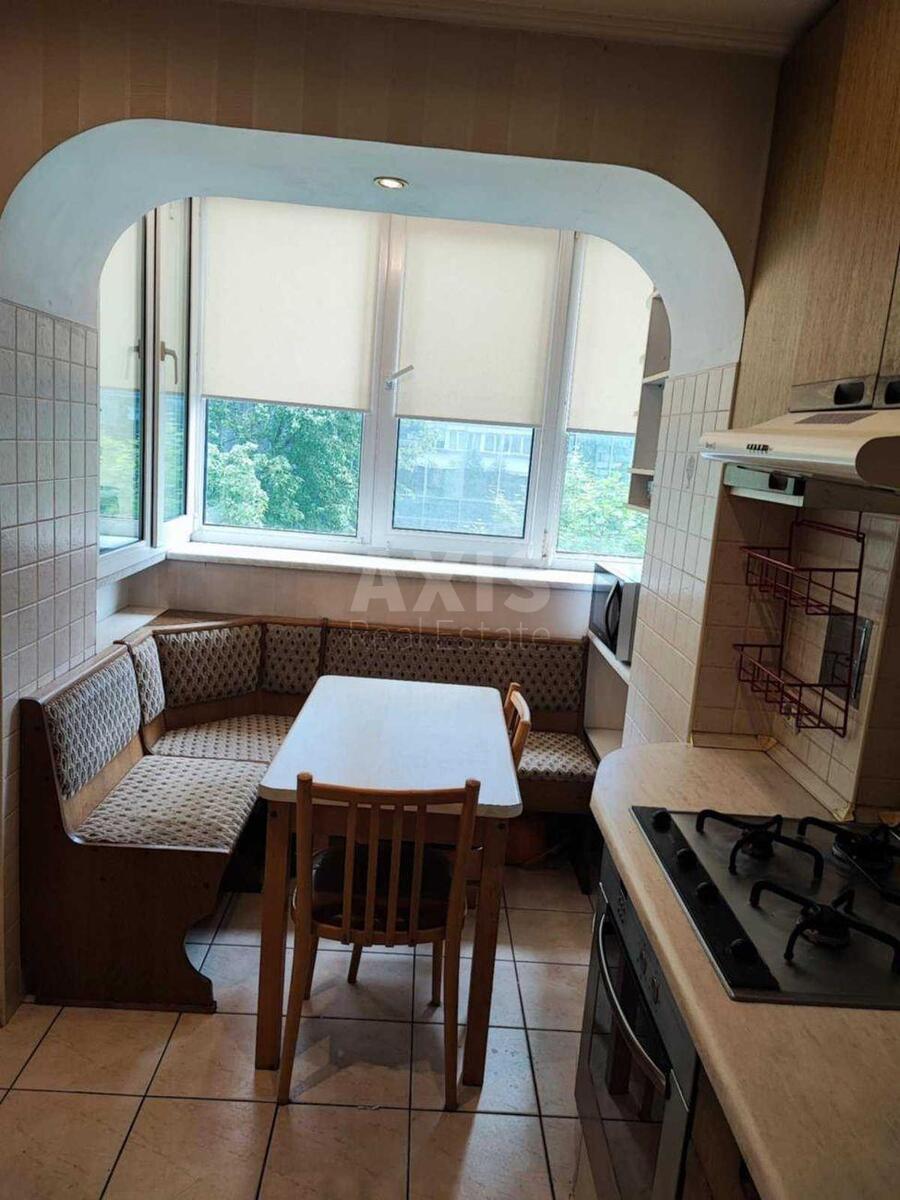3к квартира ул. Предславинская 14