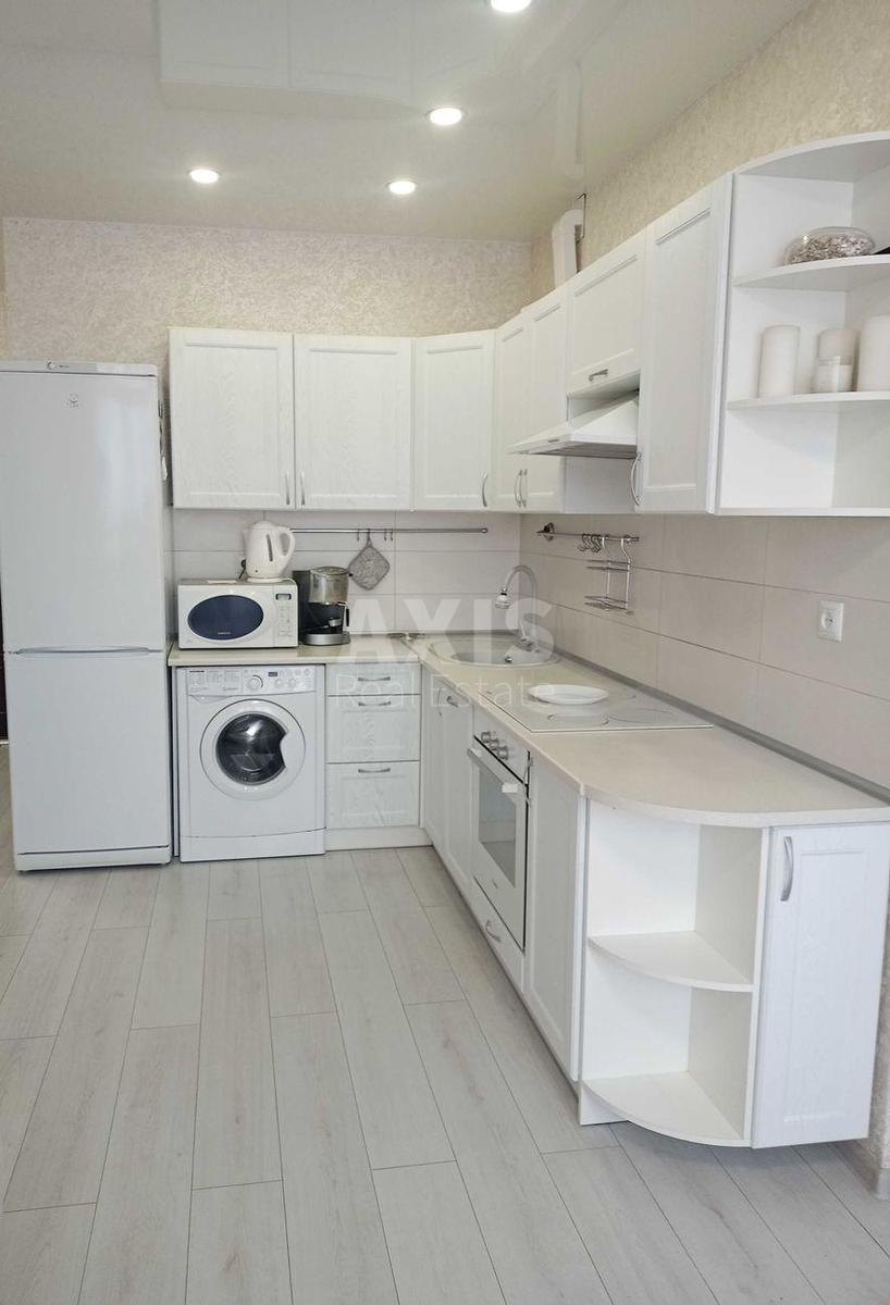 1k apartment vul. Kahovs'ka 60