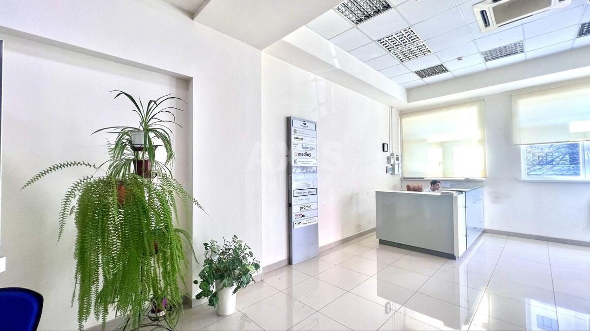 Office vul. Glybochyc'ka 13, 47m2