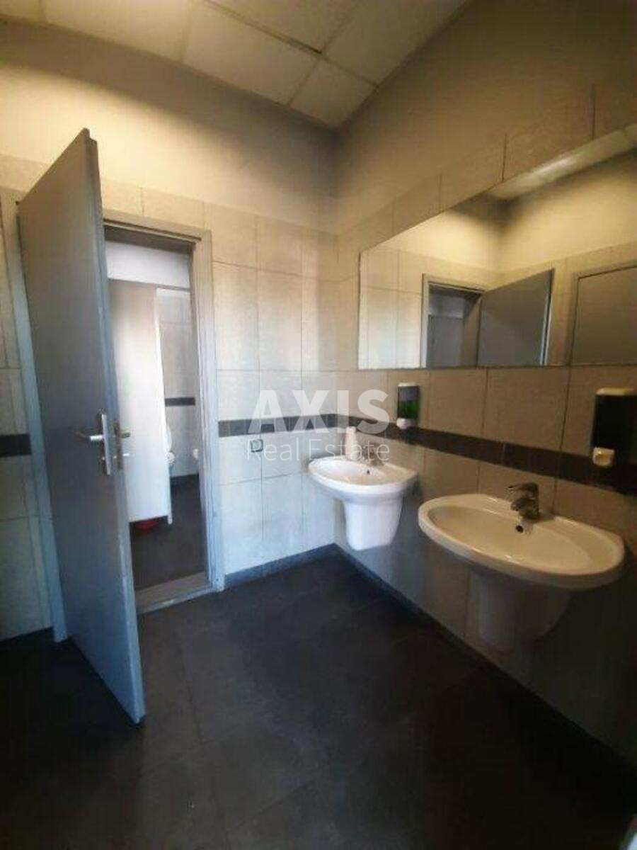 Office vul. Nyzhn'ojurkivs'ka 45А, 2300m25975312