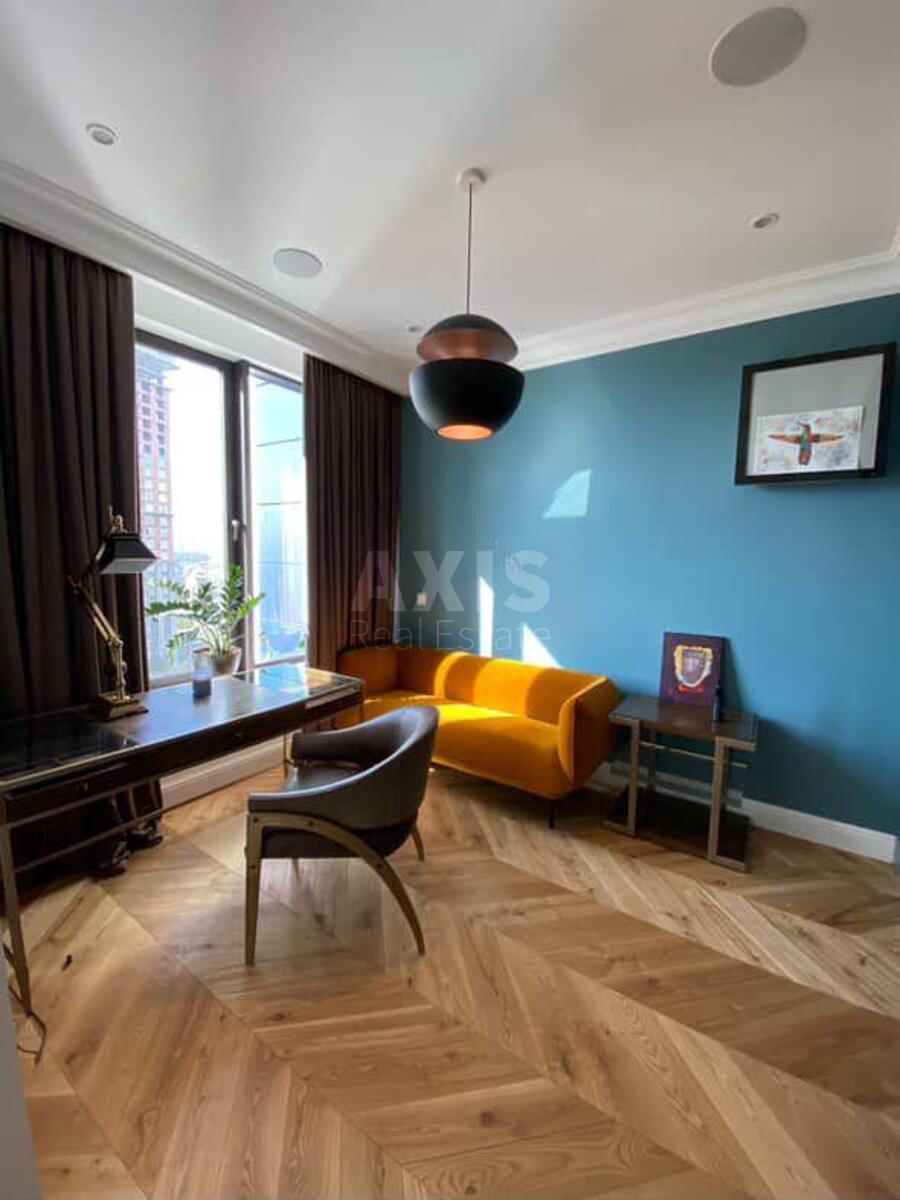 4k apartment vul. Jevgena Konoval'cja 26А3