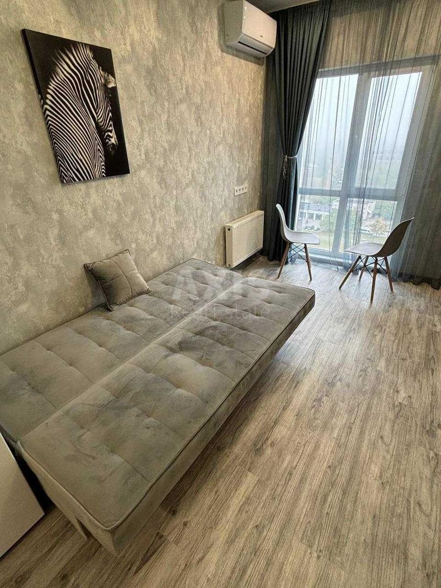 1k apartment vul. Myhajla Maksymovycha 241