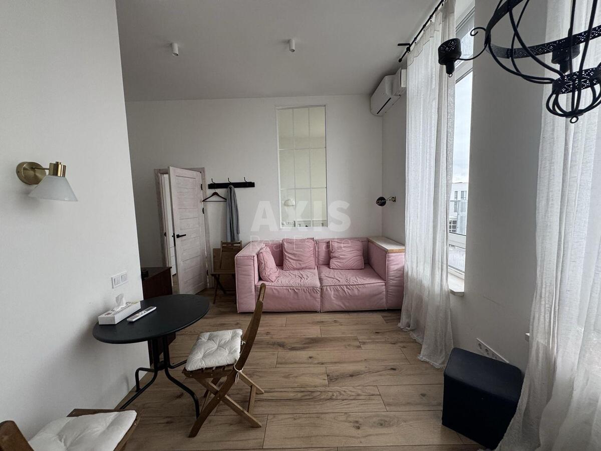 1k apartment vul. Saljutna 2Б605607