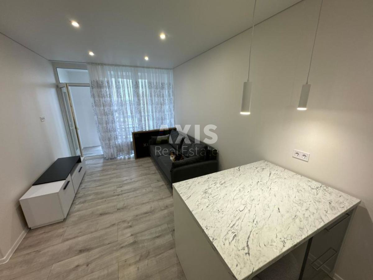 1k apartment vul. Rodyny Kristeriv 16