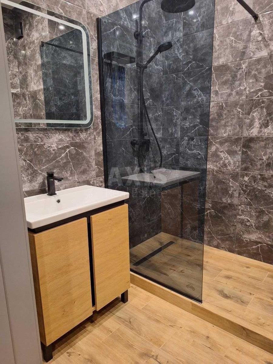 1k apartment vul. Bul'varno-Kudrjavs'ka 15А4