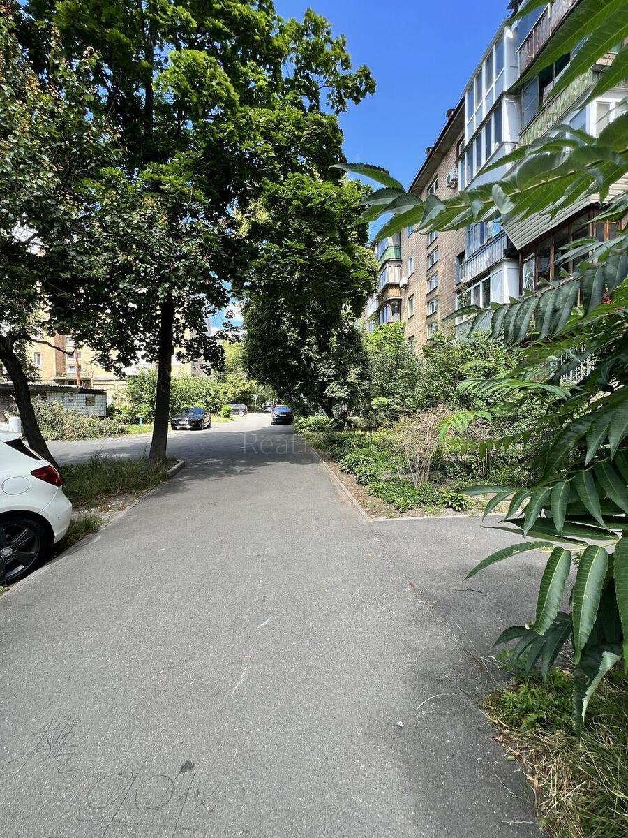 3k apartment vul. Chervonopil's'ka 11/13564455