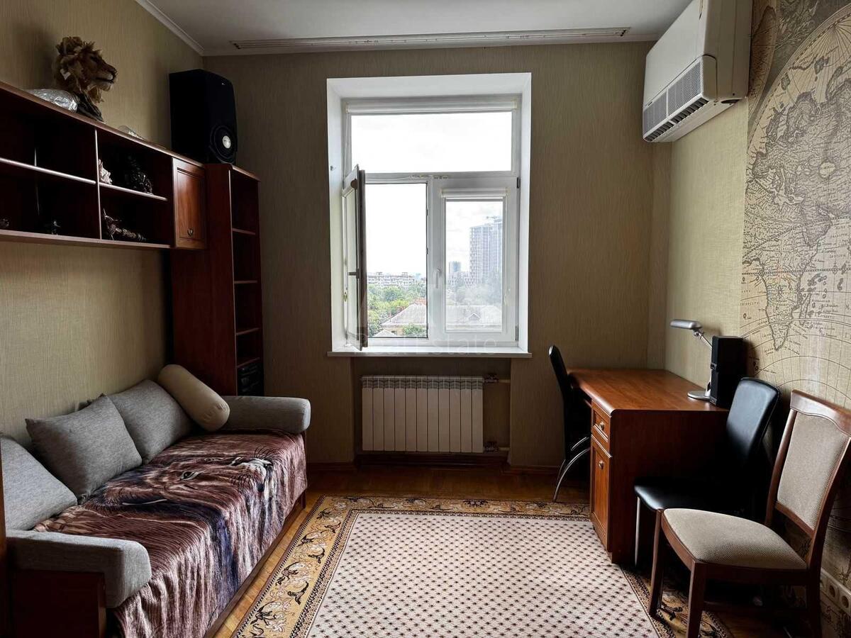 4k apartment vul. Derevljans'ka 12/42565550