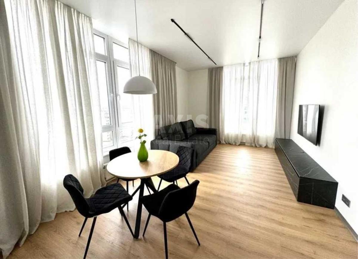 2k apartment vul. Zhyljans'ka 680