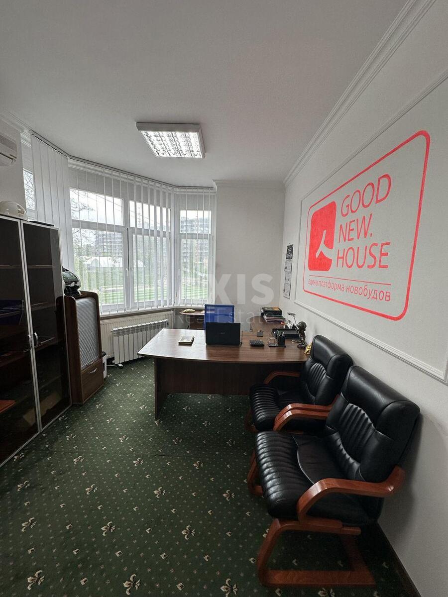 Office uzv. Klovs'kyj 5, 118m25