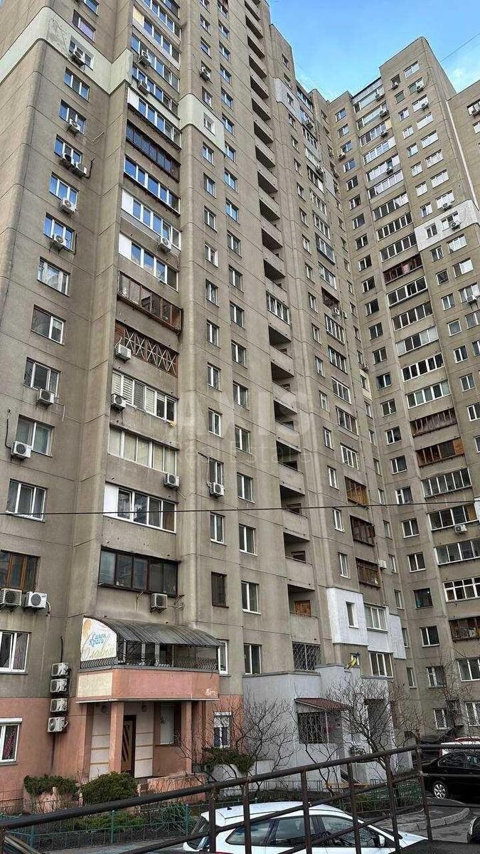1к квартира пр-т Бажана Николая 26
