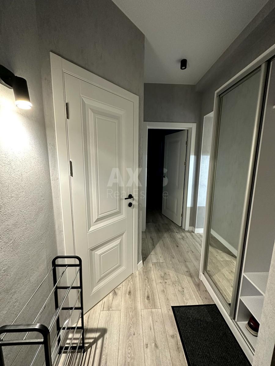 2к квартира вул. Михайла Максимовича 26Г610226