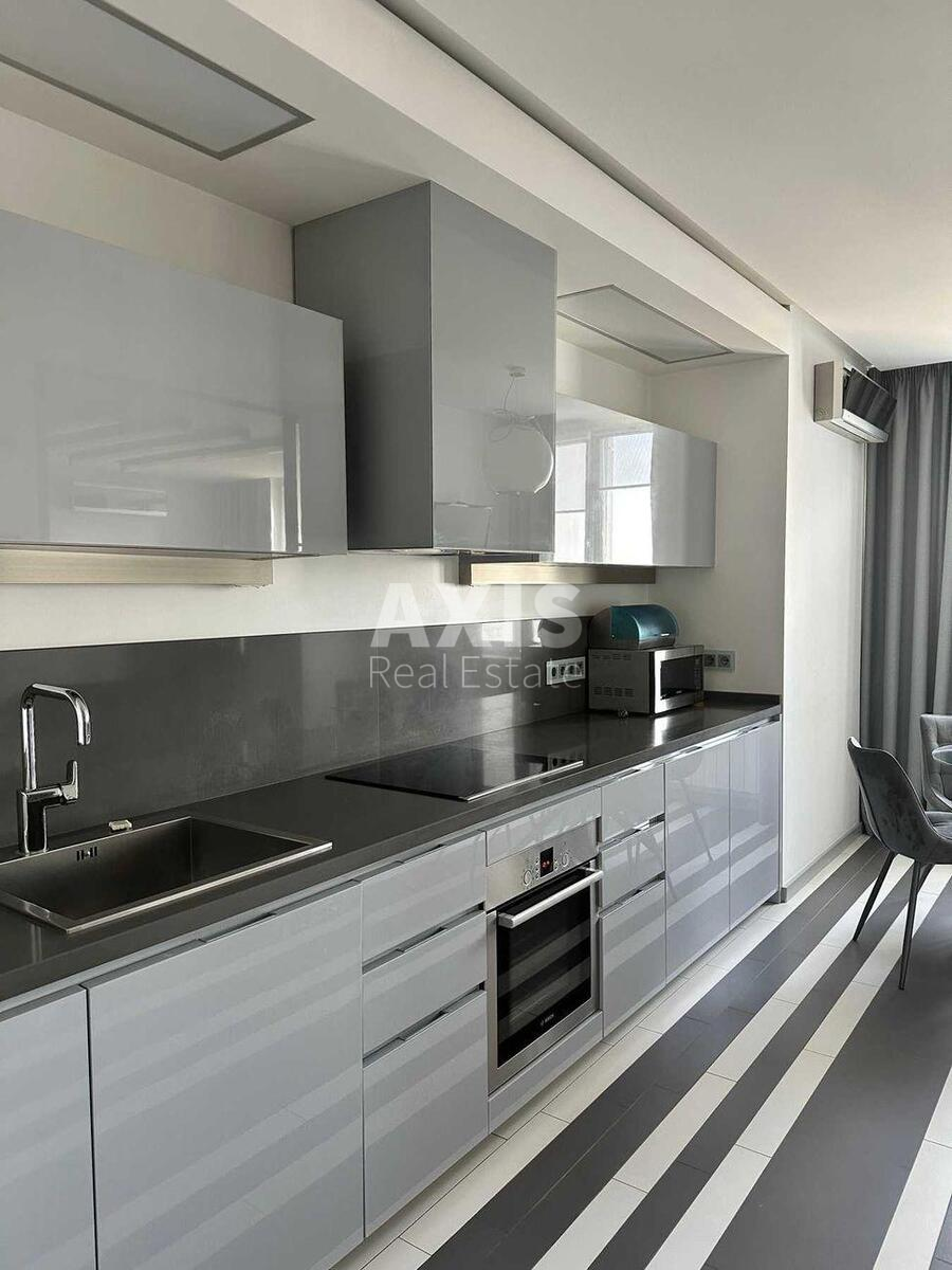 3k apartment vul. Knjazhyj Zaton 210