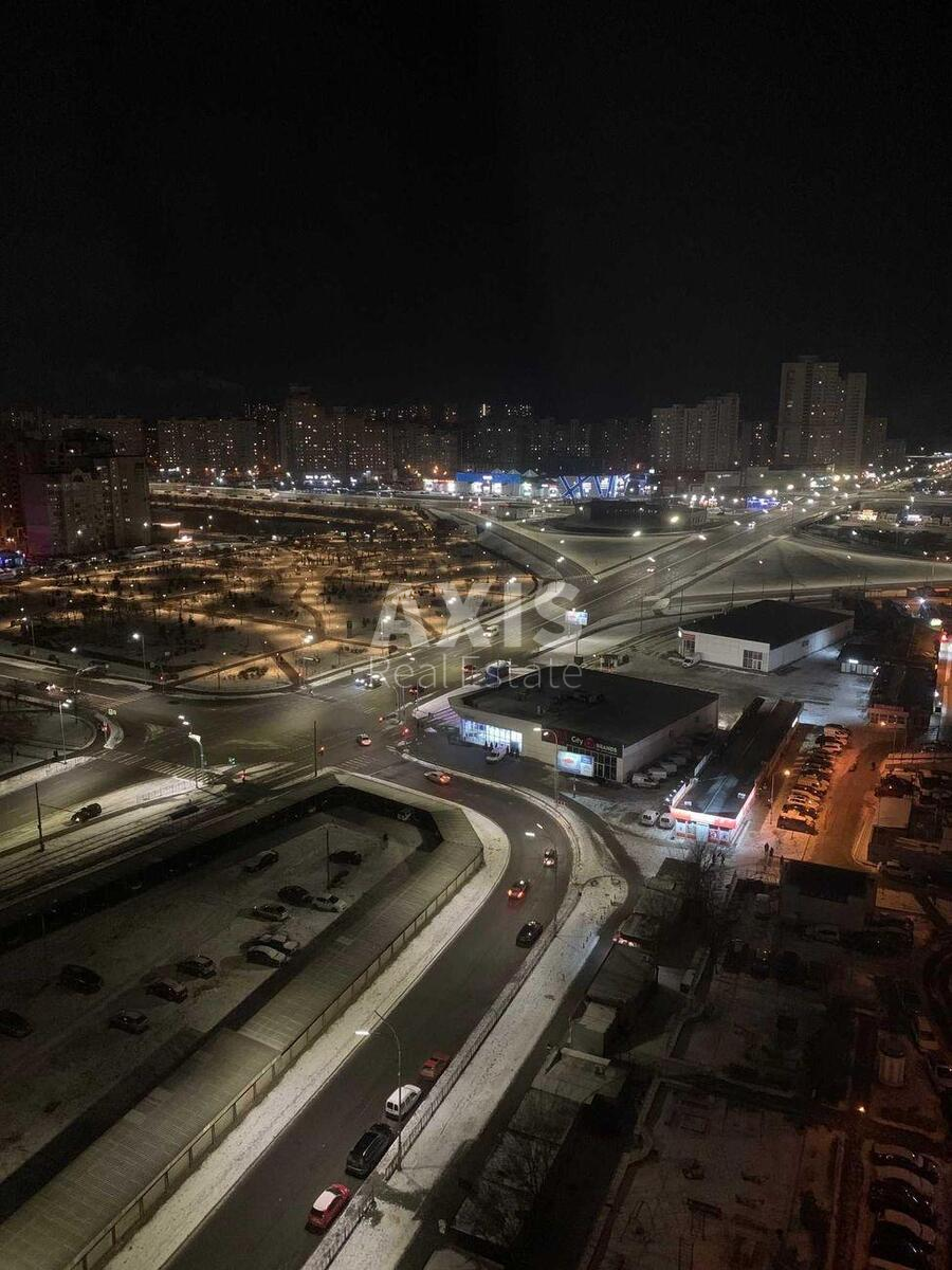 4k apartment vul. Sribnokil's'ka 16182021