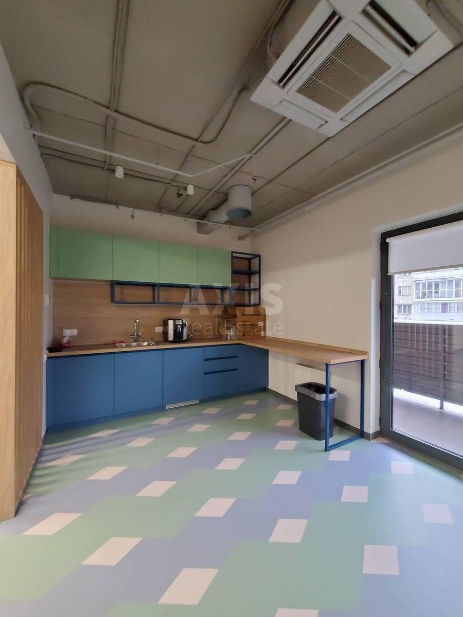 Office vul. Saksagans'kogo 70А, 252m27