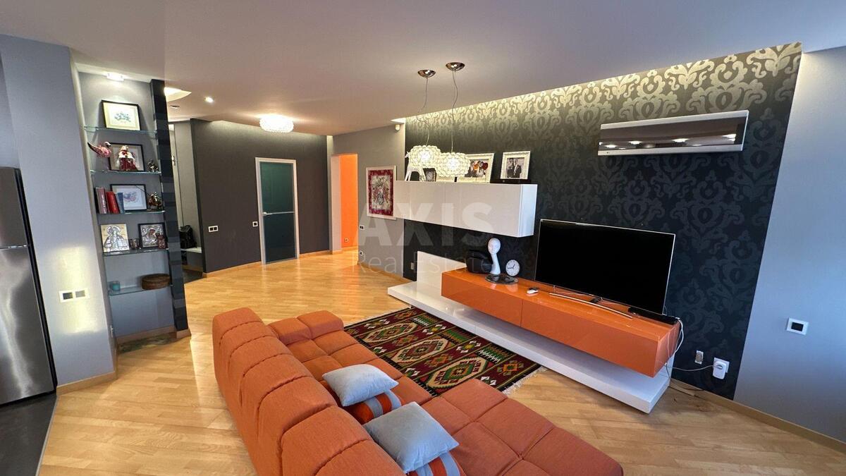 5k apartment vul. Dmytrivs'ka 69