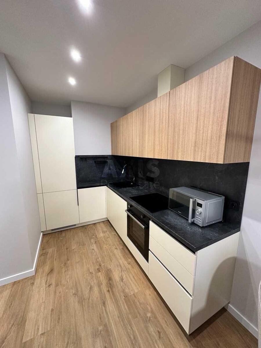 1k apartment vul. Rodyny Kristeriv 2063131