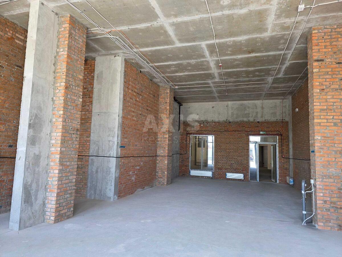 Trade object vul. Naberezhno-Hreshhatyc'ka 21, 124m2590956