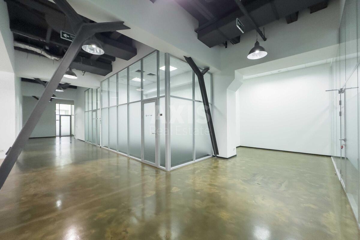 Office vul. Ohtyrs'ka 7, 700m2