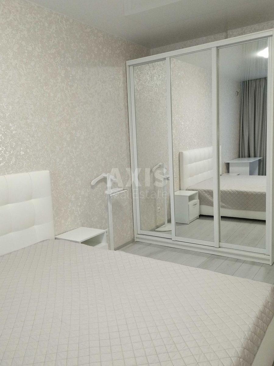 1k apartment vul. Kahovs'ka 601