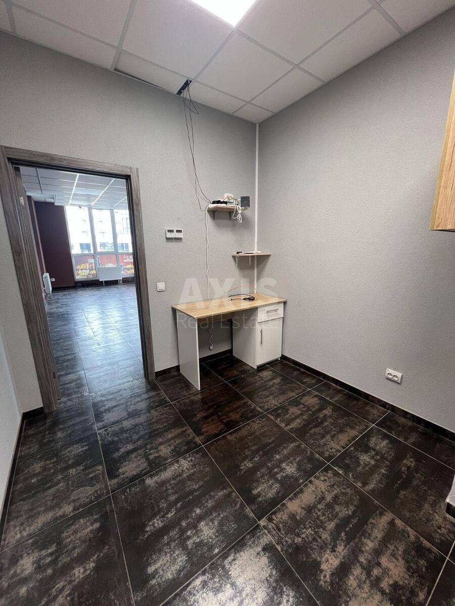 Trade object vul. Central'na 19, 95m24