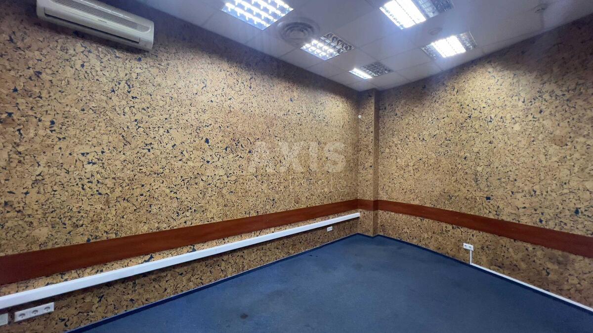 Office vul. Bul'varno-Kudrjavs'ka 13, 60m21