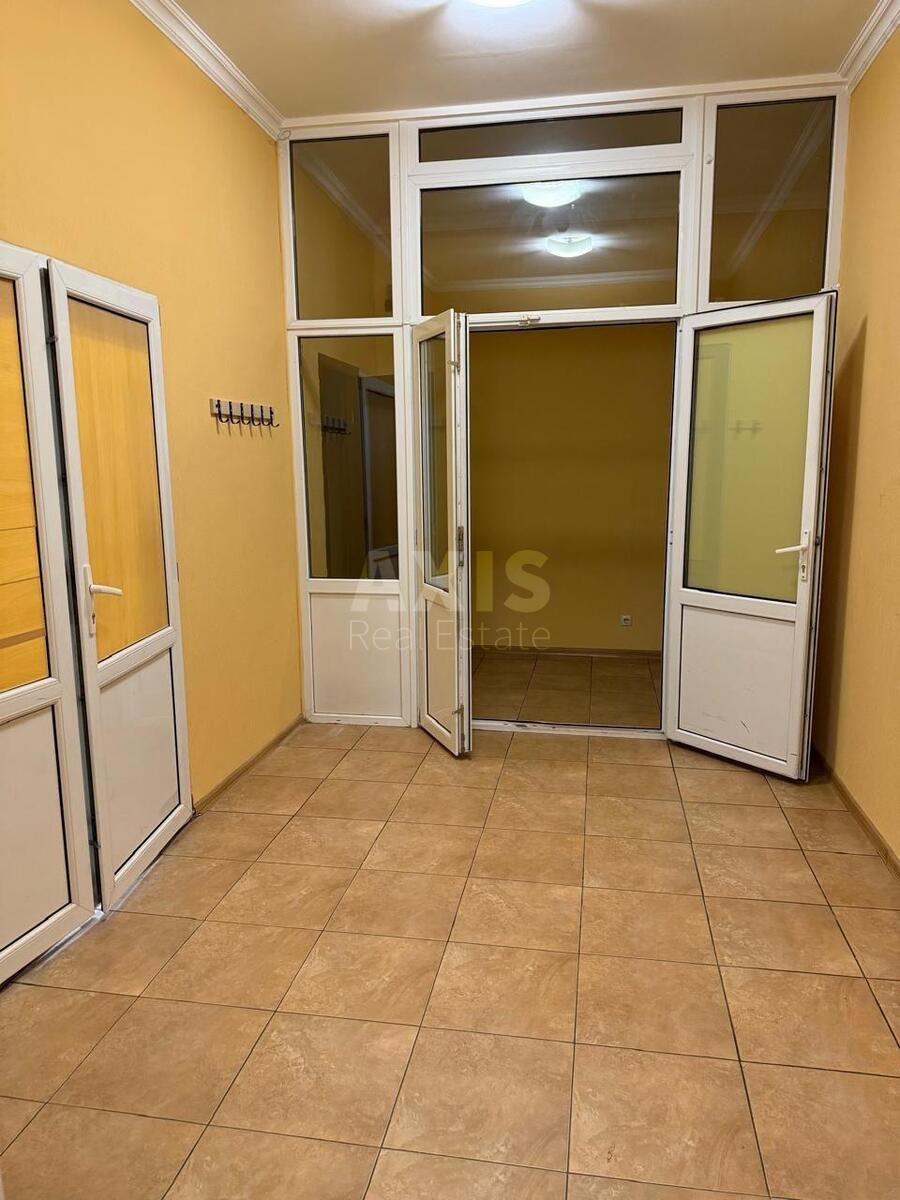 Office vul. Vasyl'chenka 3, 108m20
