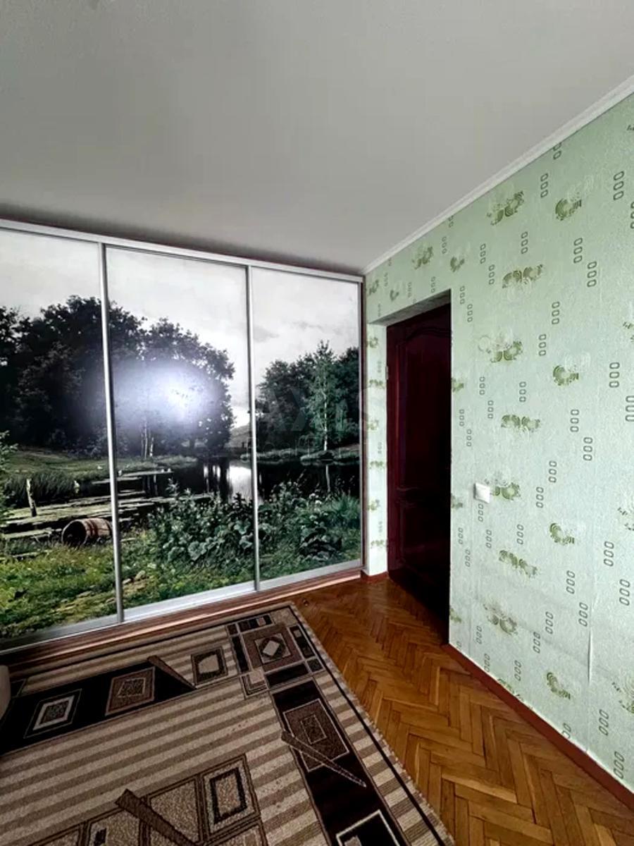 2k apartment prov. Lavrs'kyj 4А640101