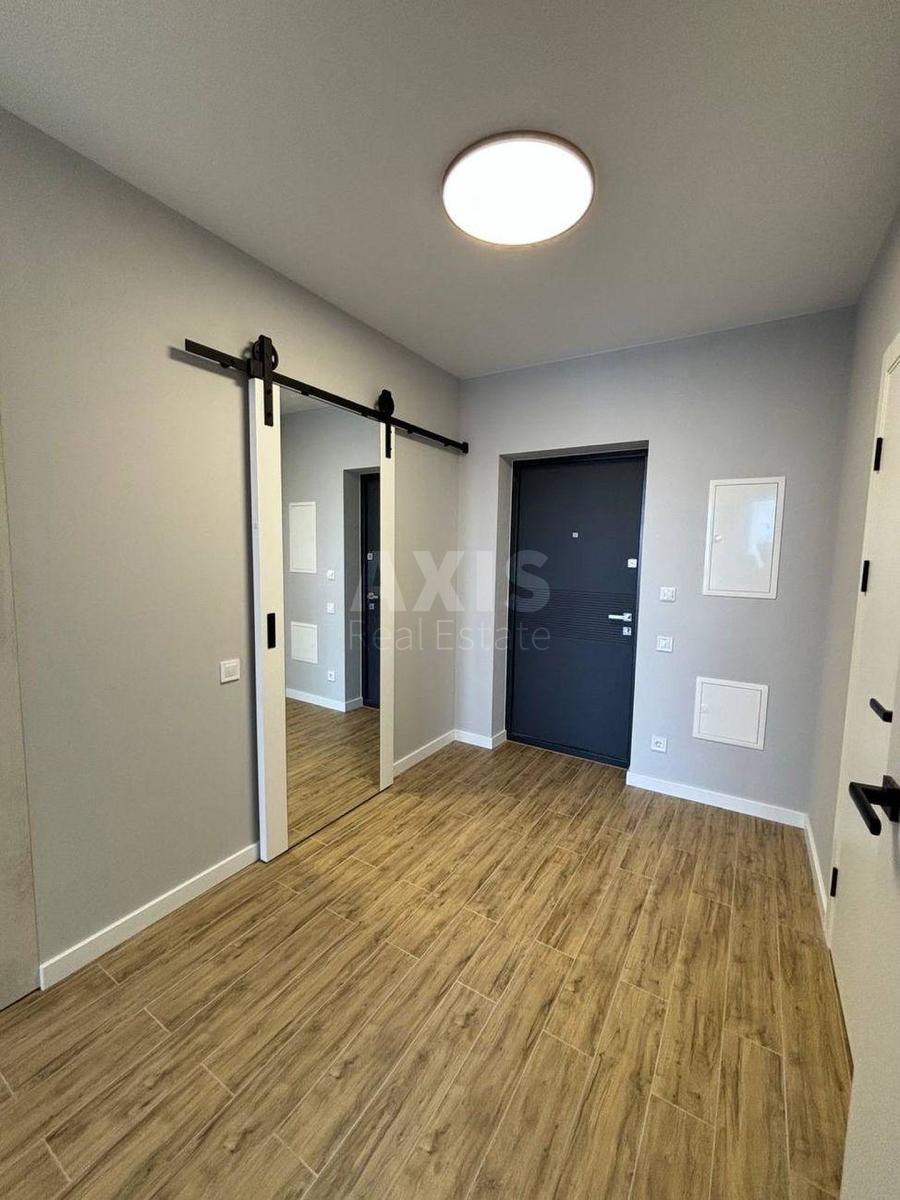 1k apartment nab. Dniprovs'ka 158