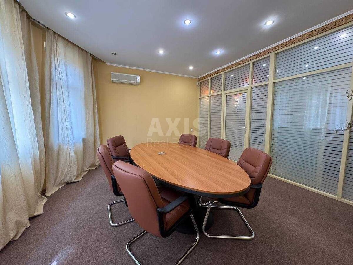 Офис ул. Дмитриевская 56Б, 125м2