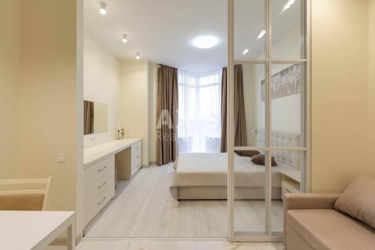 1k apartment vul. Dragomyrova Myhajla 14А8