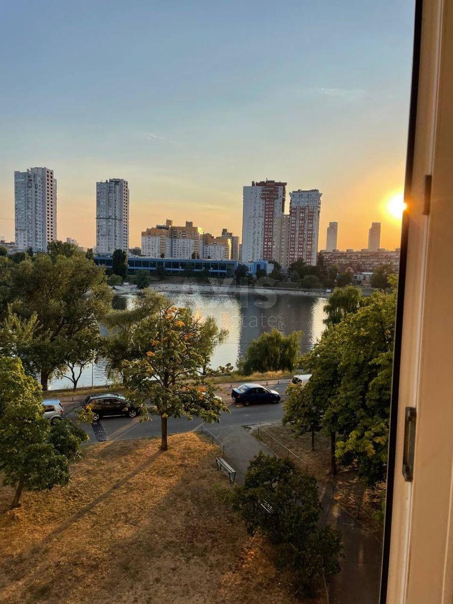 1k apartment vul. Serafymovycha 5/1