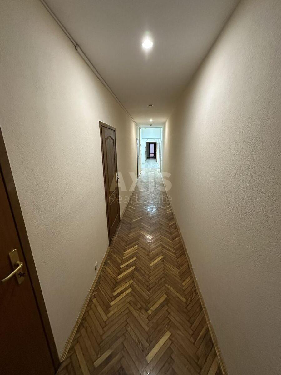 Office uzv. Klovs'kyj 4, 256m25673310