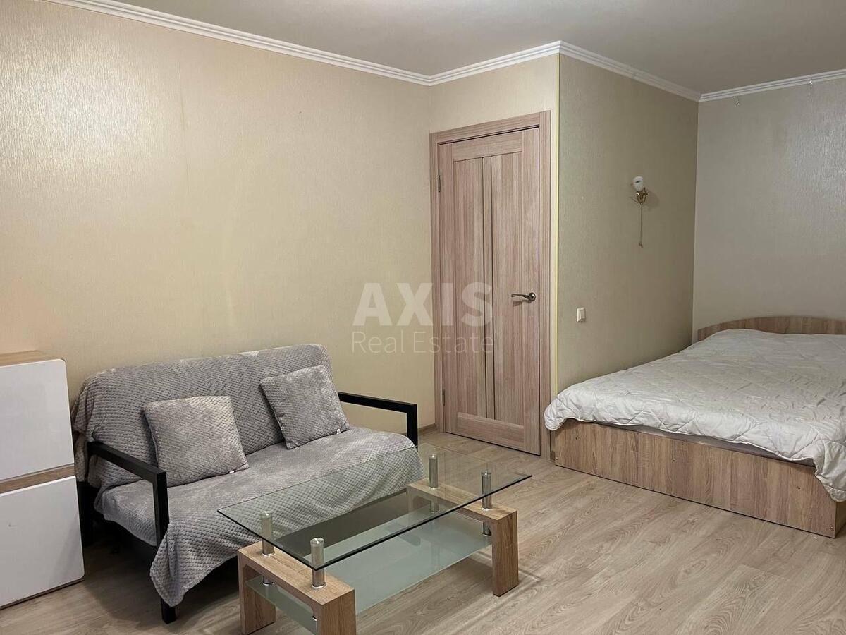 1k apartment uzv. Klovs'kyj 200