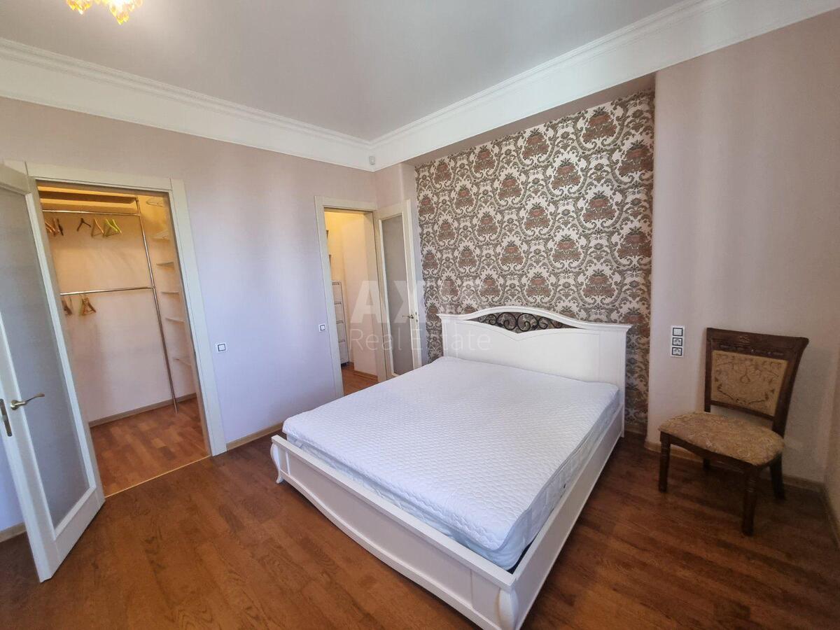 4k apartment vul. Jevgena Konoval'cja 44А580607