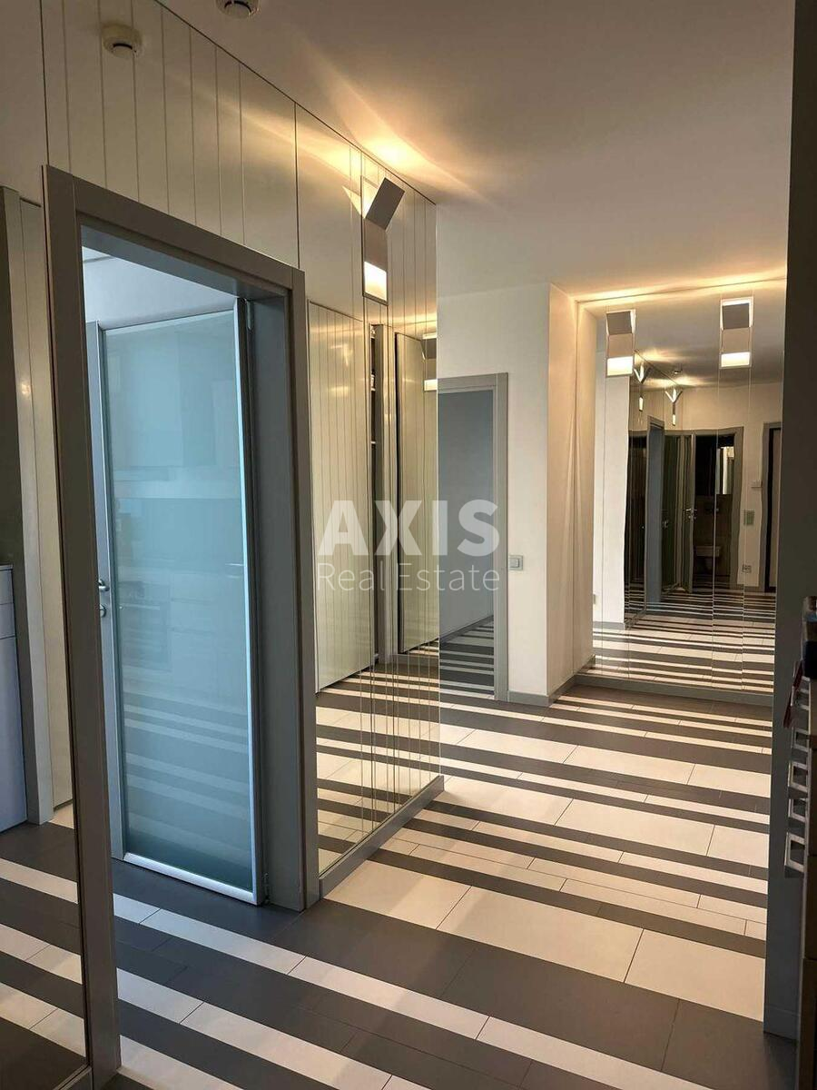 3k apartment vul. Knjazhyj Zaton 211