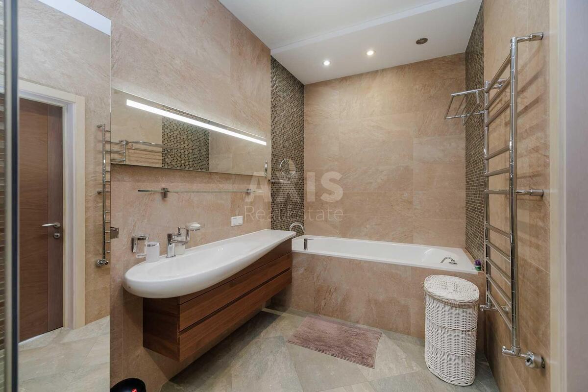 3k apartment vul. Jevgena Konoval'cja 36В4