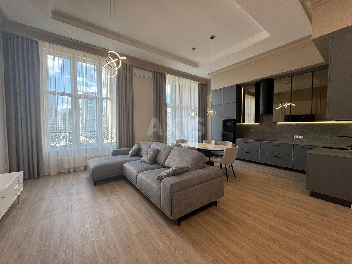 3k apartment vul. Zvirynec'ka 47