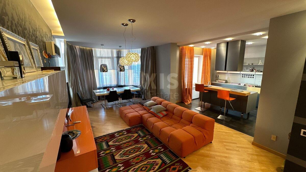 5k apartment vul. Dmytrivs'ka 690