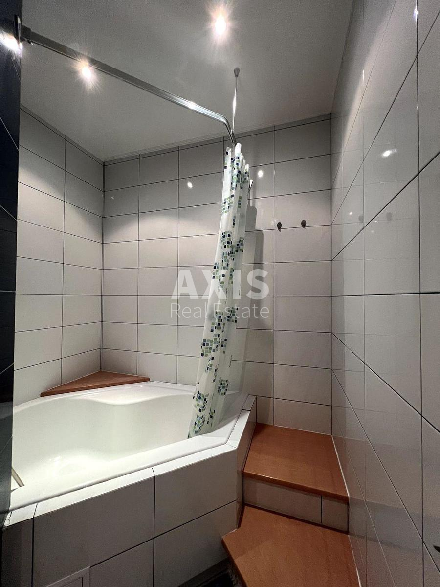 1k apartment vul. Ahmatovoi' Anny 473883811