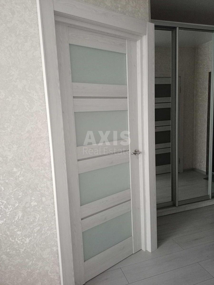 1k apartment vul. Kahovs'ka 602
