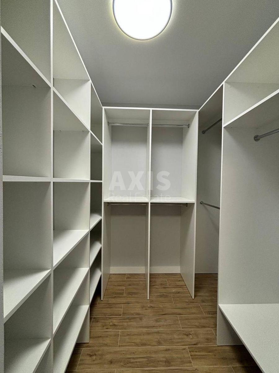 1k apartment nab. Dniprovs'ka 159
