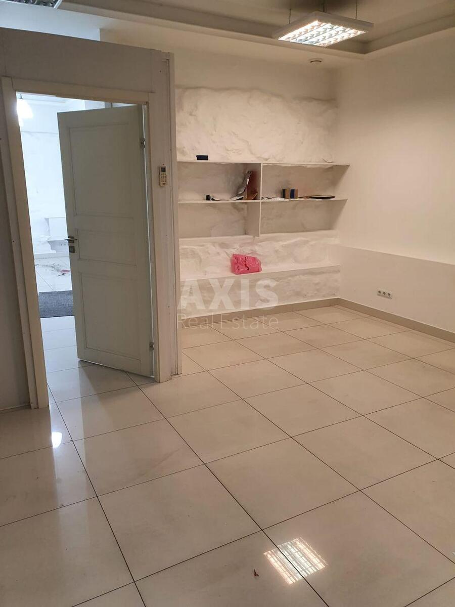 Office vul. Shovkovychna 13/2, 80m28