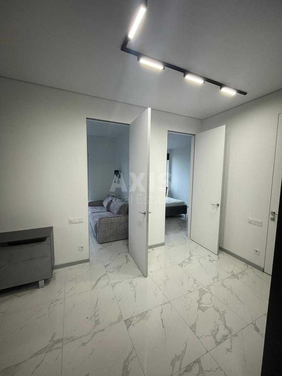 2k apartment prov. Novopechers'kyj 53